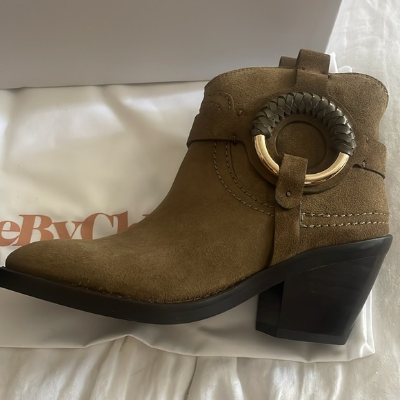 SEE BY CHLOE Women 35/5 Hana Low Boots Brown Suede Western Harness Ankle - Picture 4 of 11